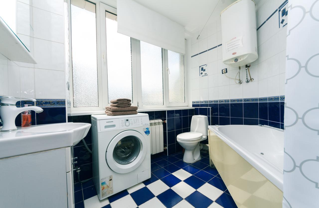Two Bedroom Apartment On Kreschatik, Kyiv Center With Great View Экстерьер фото